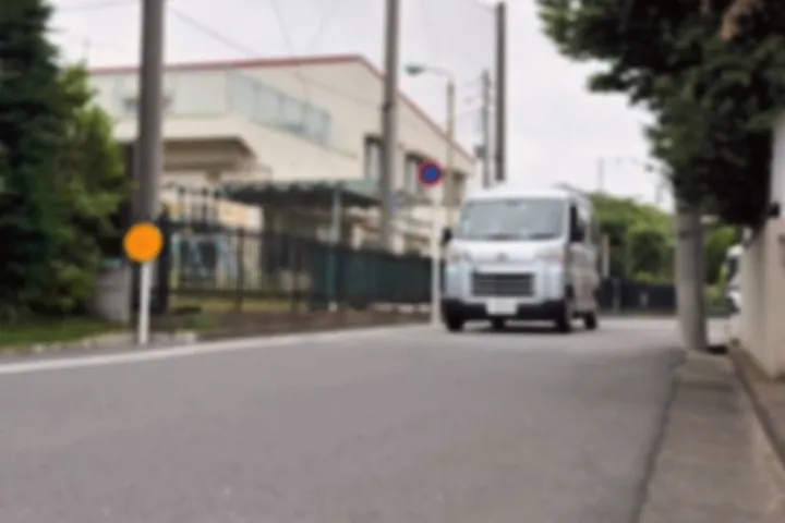 品川区小山の事務所からご自宅へ向かう火葬車